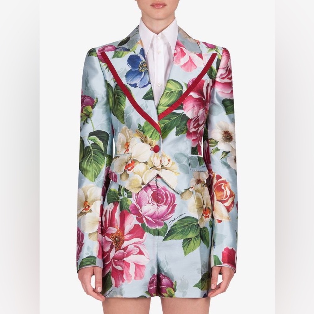 Looking for offer or trade Dolce & Gabbana Spencer jacket and High-Rise Shorts